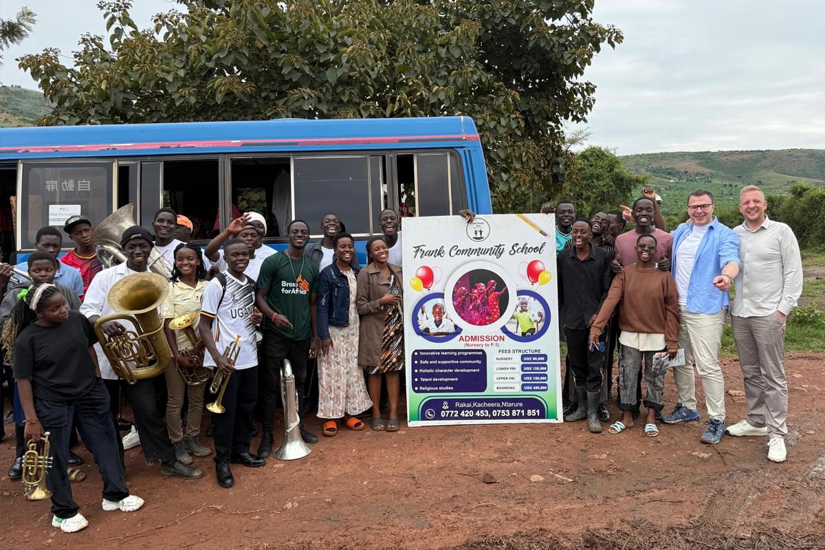 Bau der neuen Schule im Rakai District in Uganda mit Community Center und Klassenräumen